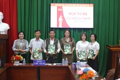 Chiều ngày 14/09/2024, Trường THCS Đan Phượng phối hợp với Ban đại diện Cha mẹ học sinh (BĐD CMHS) nhà trường tổ chức Hội nghị đại biểu Cha mẹ học sinh năm học 2024-2025