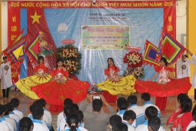 Chương trình văn nghệ chào mừng 43 năm ngày nhà giáo Việt Nam 20/11