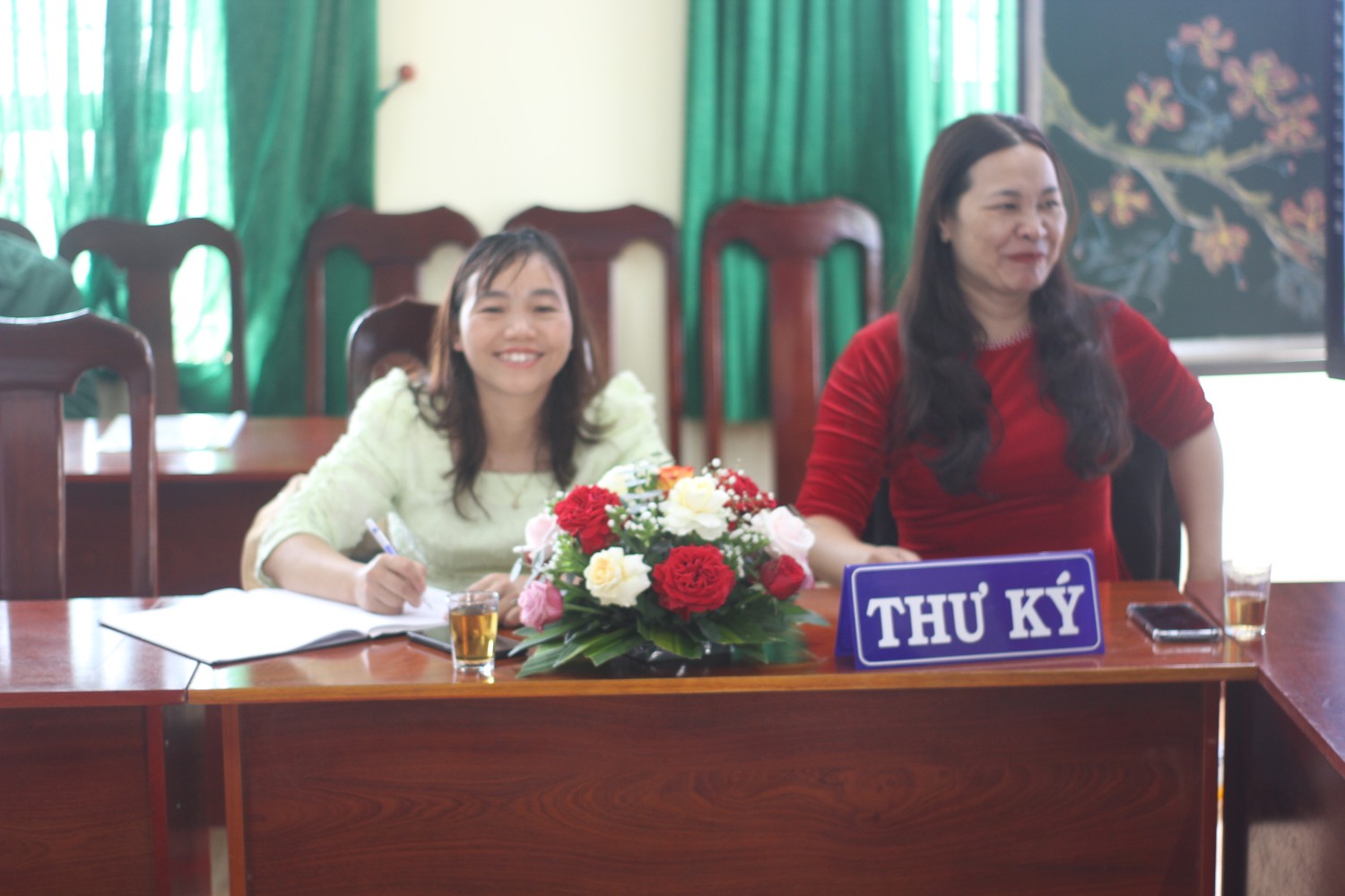 Đoàn Thư ký - Cô Đỗ Thị Vân Anh - Cô Nguyễn Thị Bích Nga