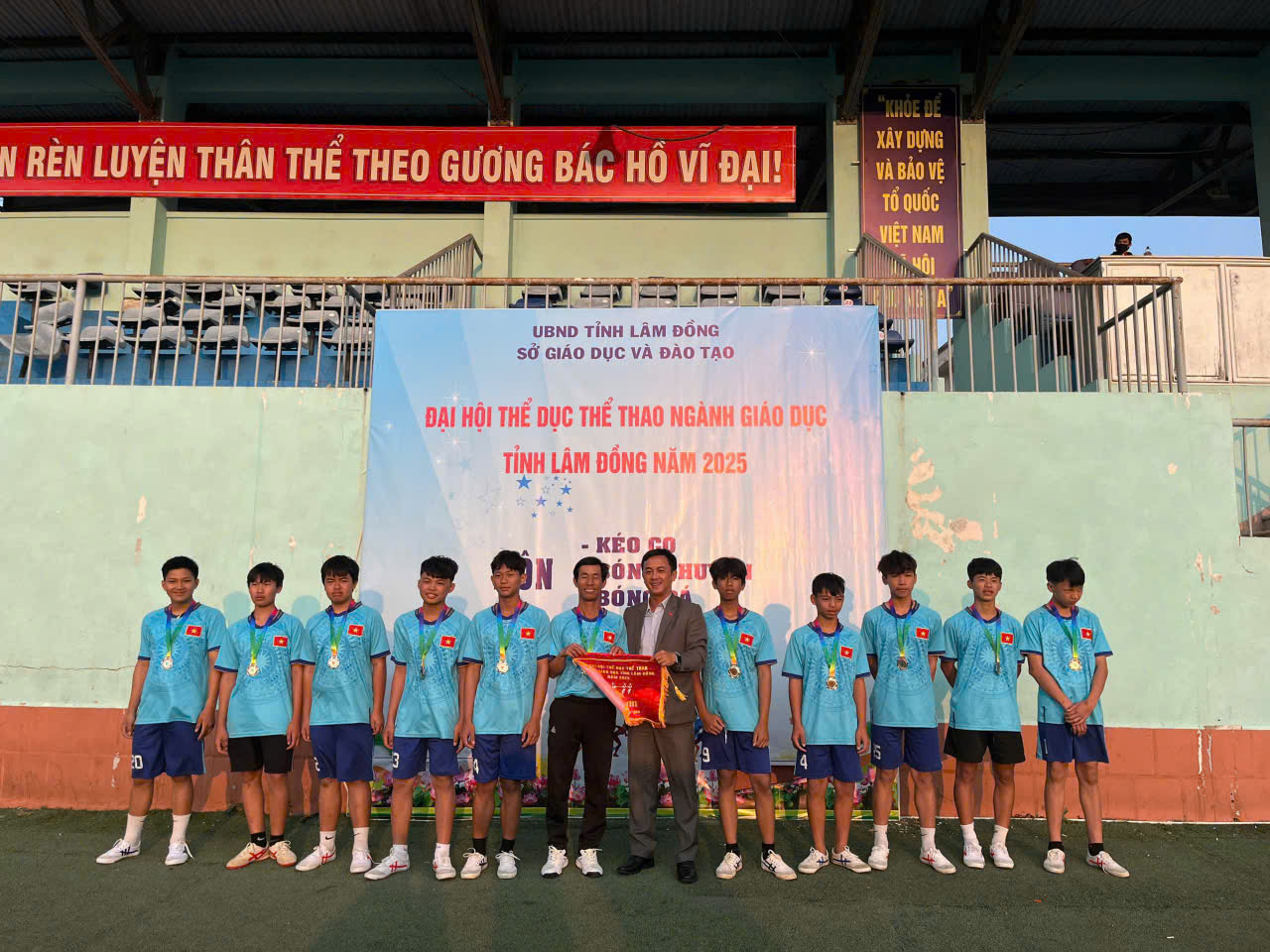 TRƯỜNG THCS ĐAN PHƯỢNG GHI DẤU ẤN TẠI ĐẠI HỘI THỂ DỤC THỂ THAO NGÀNH GIÁO DỤC TỈNH LÂM ĐỒNG NĂM 2025